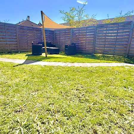 Secret Garden Parking Hyper Centre & Calme Claye-Souilly Exterior foto